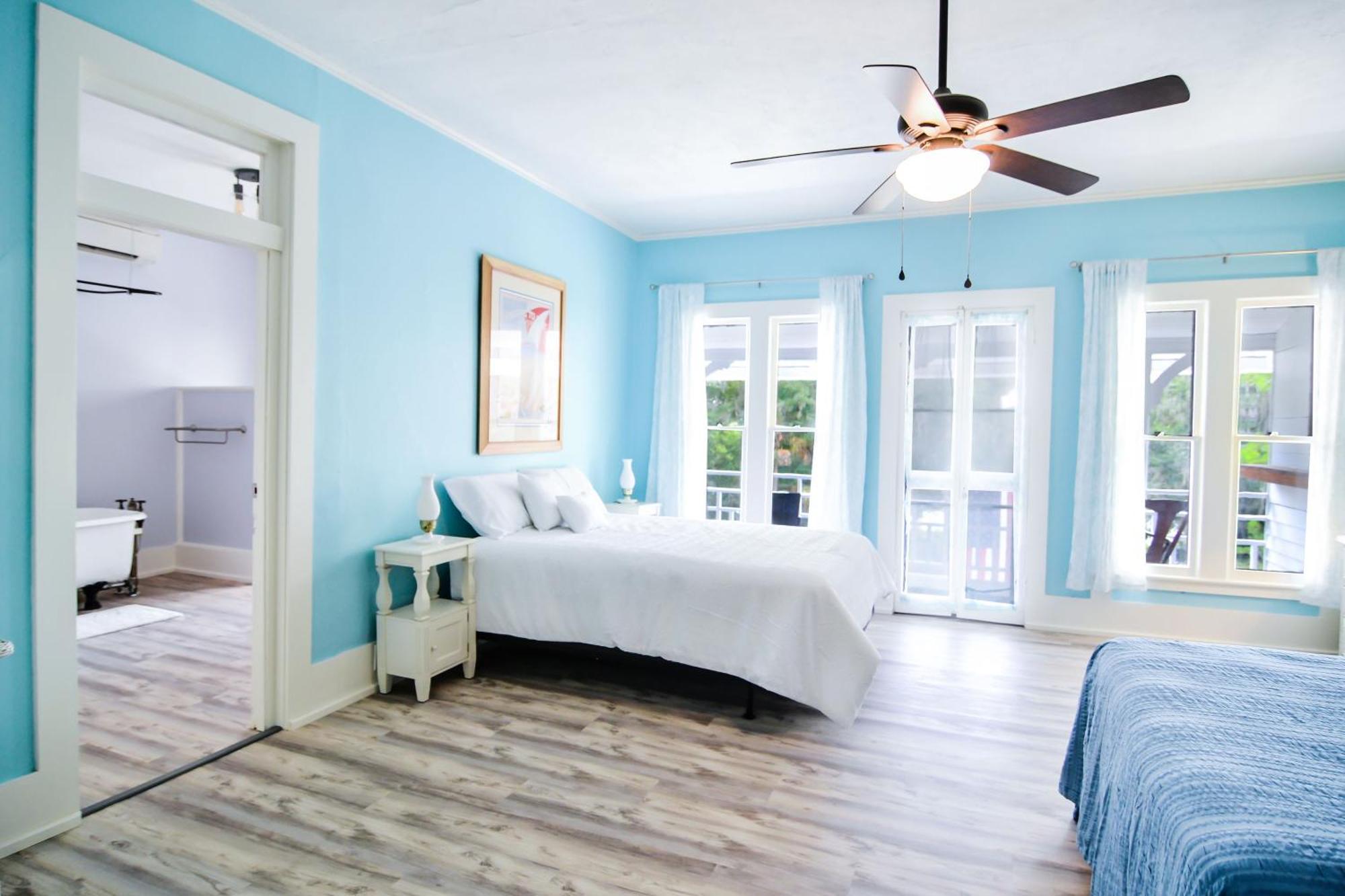 Blue Sky Manor Hotel Interlachen ภายนอก รูปภาพ
